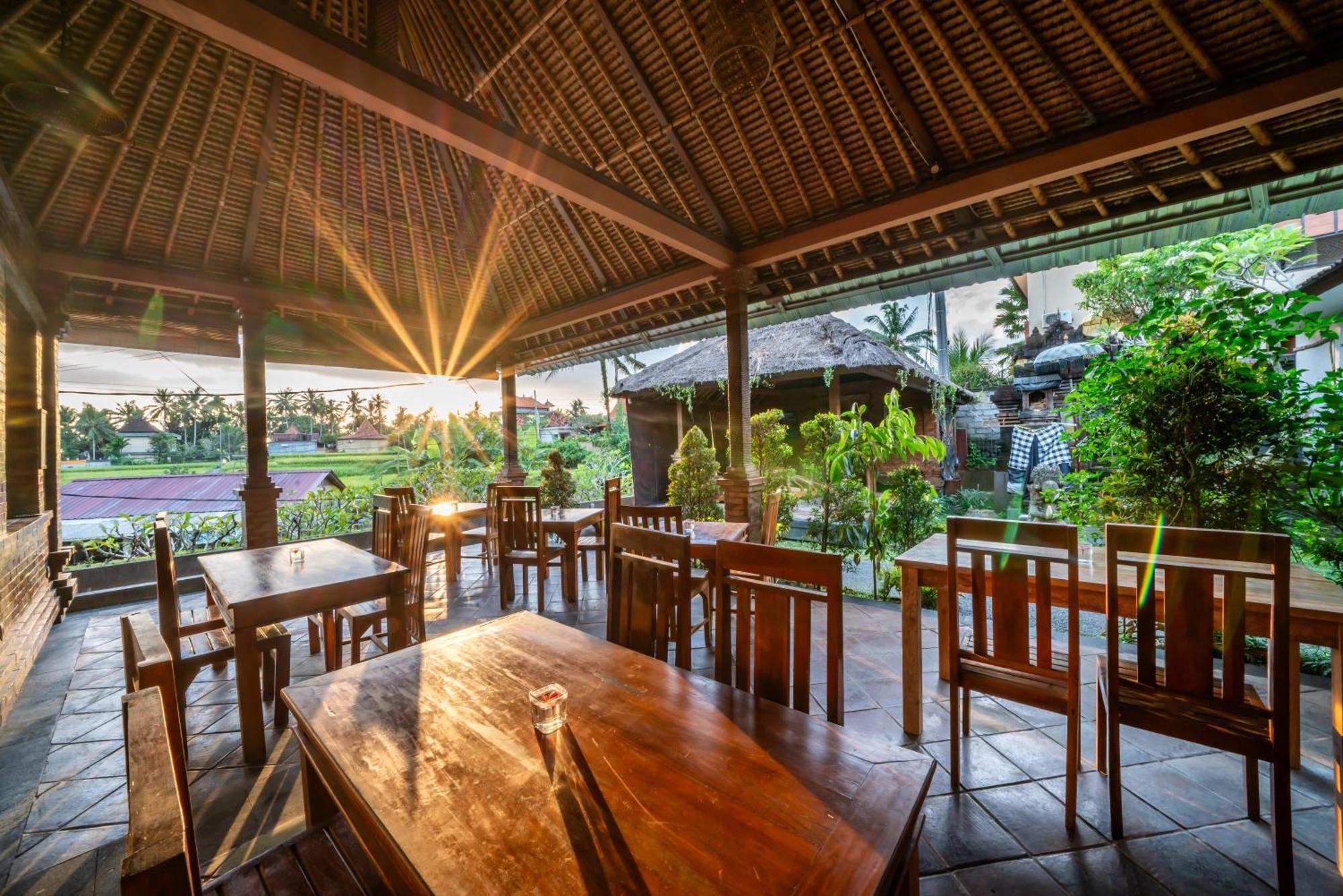 Umah Dangin Guest House Ubud  Bagian luar foto