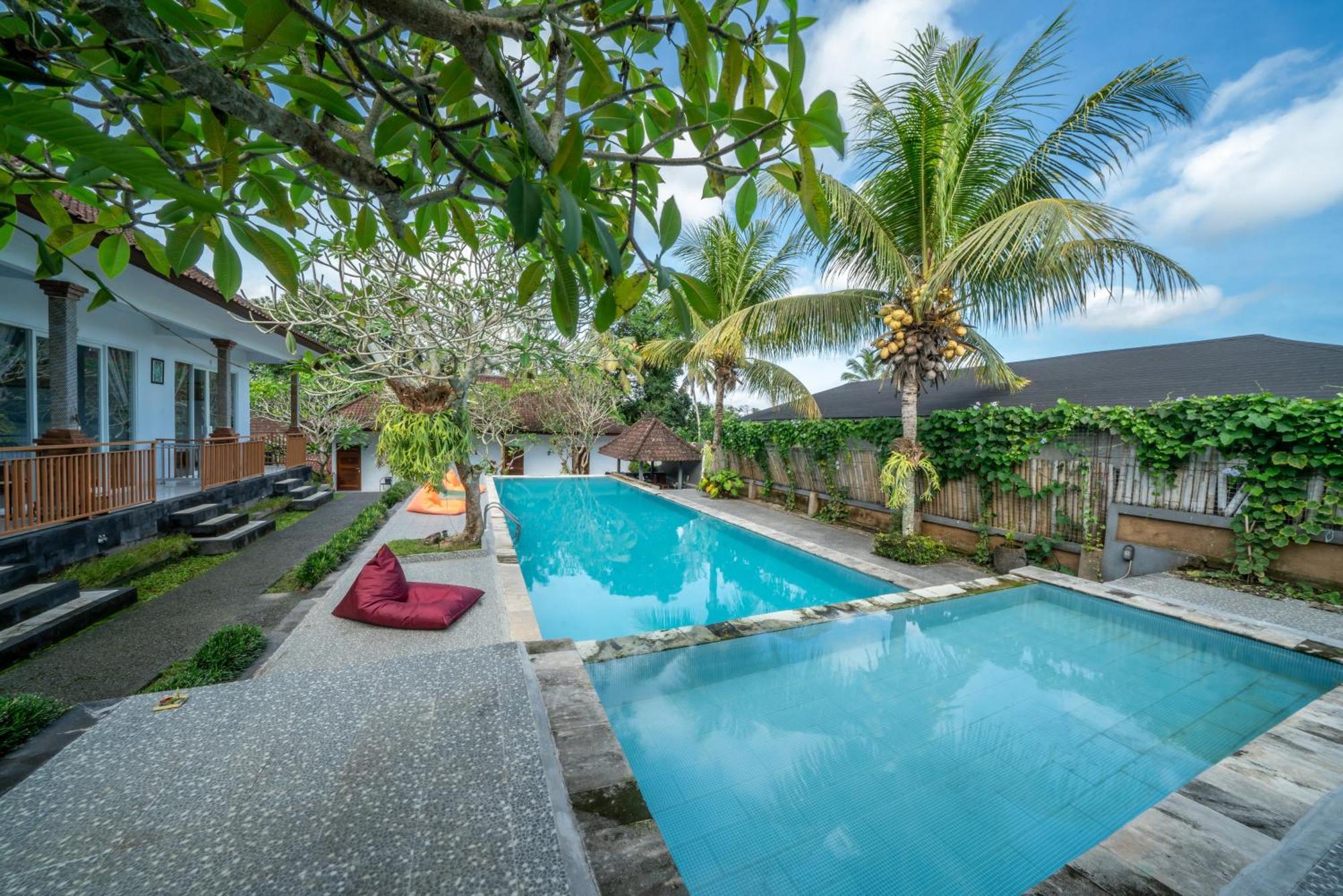 Umah Dangin Guest House Ubud  Bagian luar foto